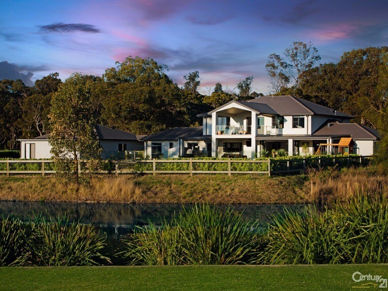 19 Woodhall Place, Luddenham NSW 2745