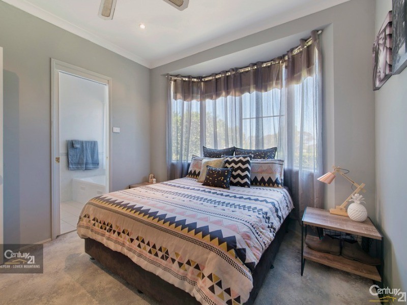 7 Waterhouse Drive, Silverdale NSW 2752