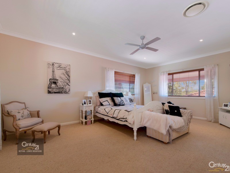 2 Davenport Drive, Wallacia NSW 2745