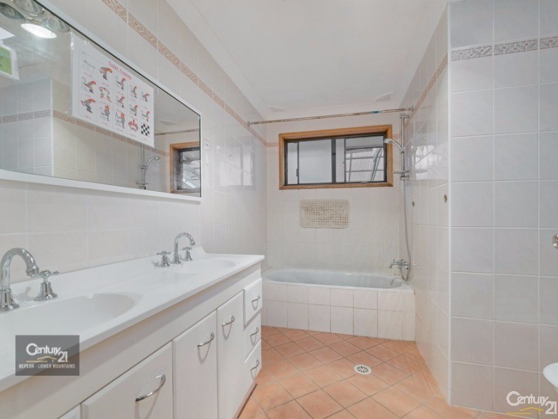 15 Taylors Road, Silverdale NSW 2752