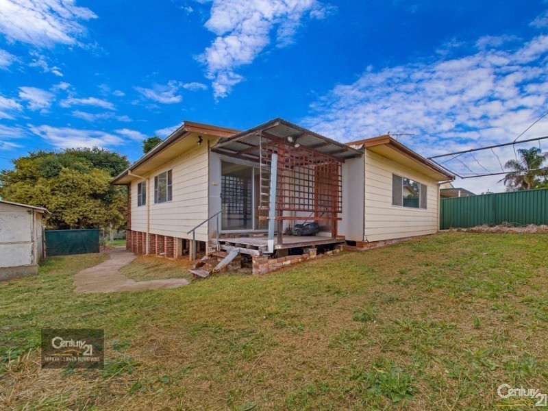 39 Second Street, Warragamba NSW 2752