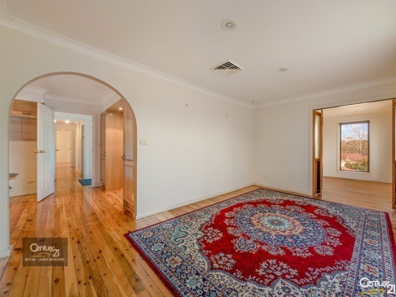 74 Russell Avenue, Valley Heights NSW 2777