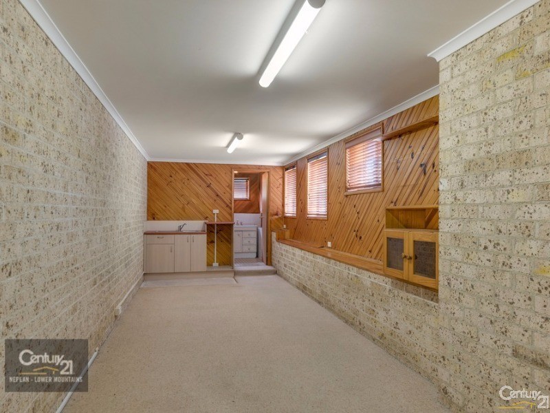 74 Russell Avenue, Valley Heights NSW 2777