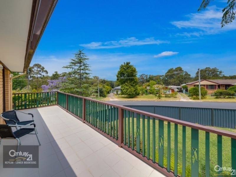 74 Russell Avenue, Valley Heights NSW 2777