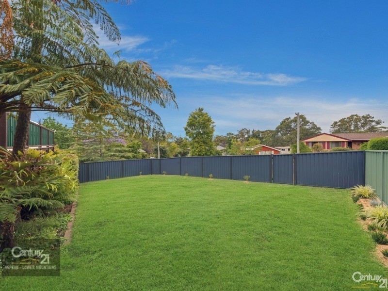 74 Russell Avenue, Valley Heights NSW 2777