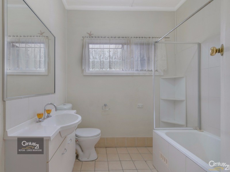 60 Weir Road, Warragamba NSW 2752