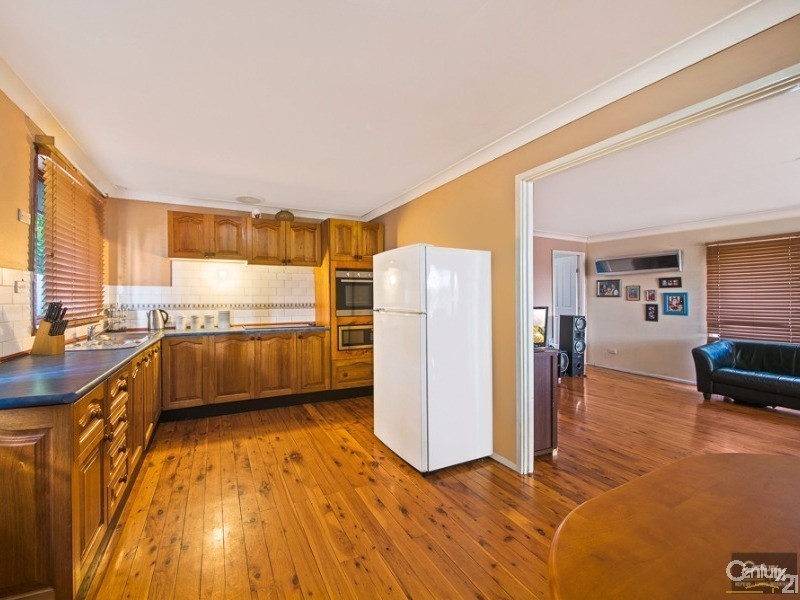 2 Silverdale Road, Wallacia NSW 2745