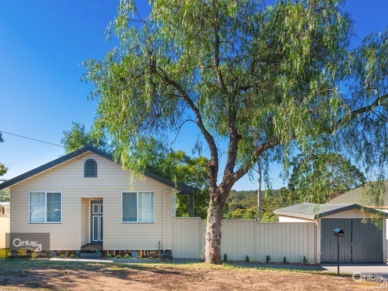 72 Second Street, Warragamba NSW 2752