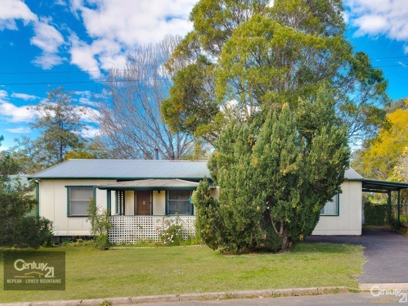 8 First Street, Warragamba NSW 2752