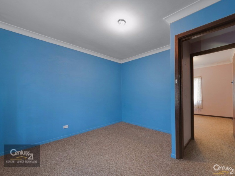 8 First Street, Warragamba NSW 2752