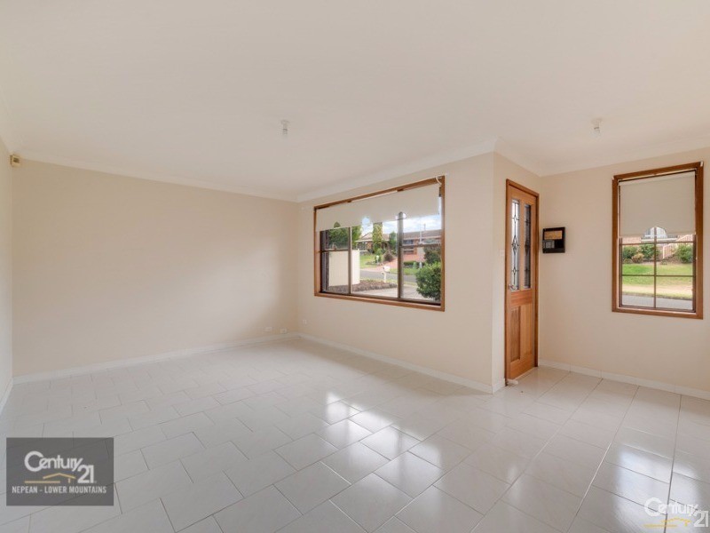 18 Blaxland Avenue, Luddenham NSW 2745