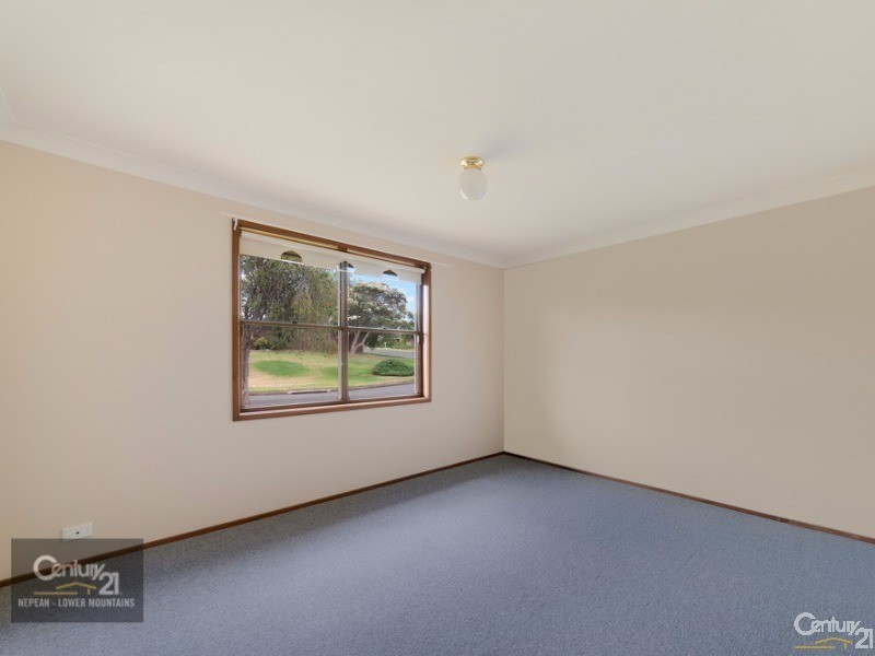 18 Blaxland Avenue, Luddenham NSW 2745