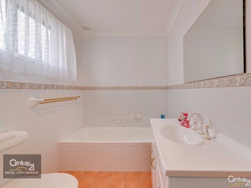 13 Green Street, Wallacia NSW 2745