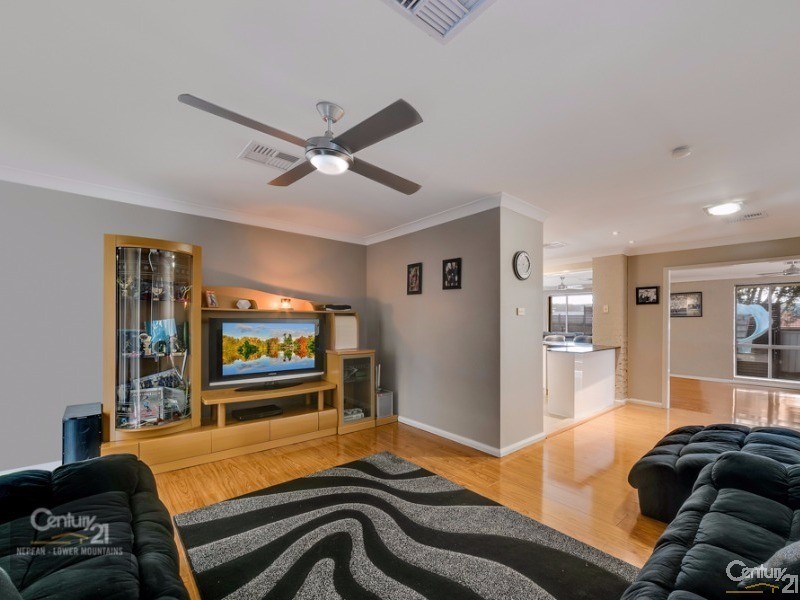 9 Schoolhouse Road, Regentville NSW 2745