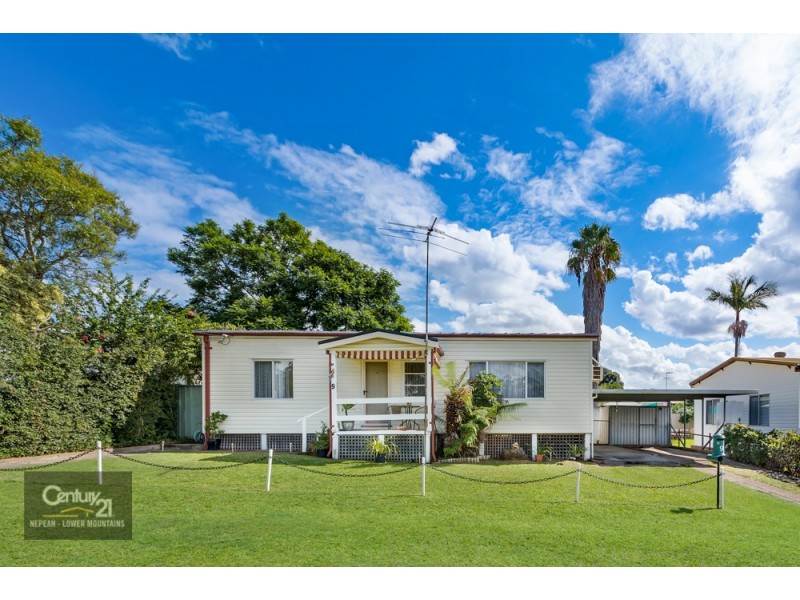 9 First Street, Warragamba NSW 2752