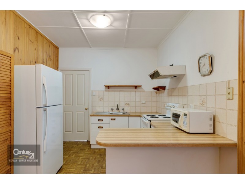 9 First Street, Warragamba NSW 2752