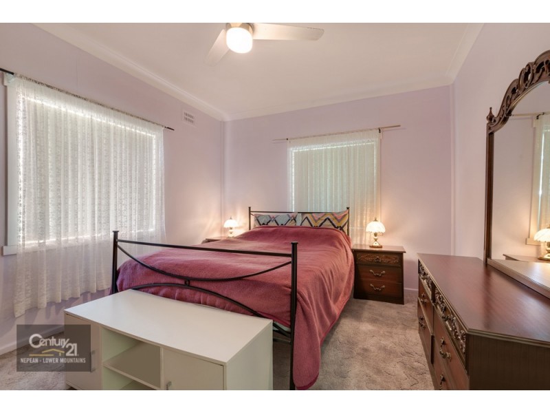 9 First Street, Warragamba NSW 2752