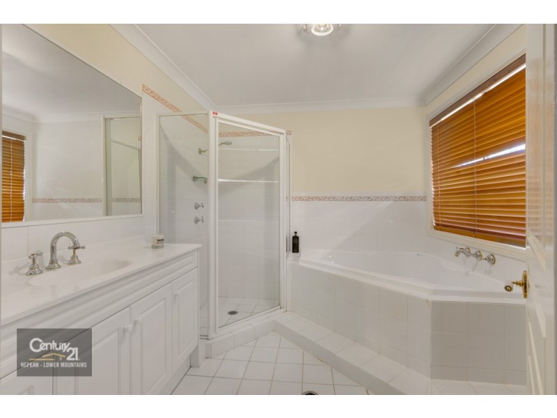 4 McAuliffe Place, Silverdale NSW 2752