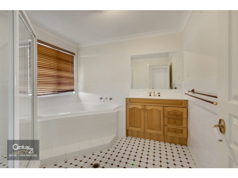 4 McAuliffe Place, Silverdale NSW 2752