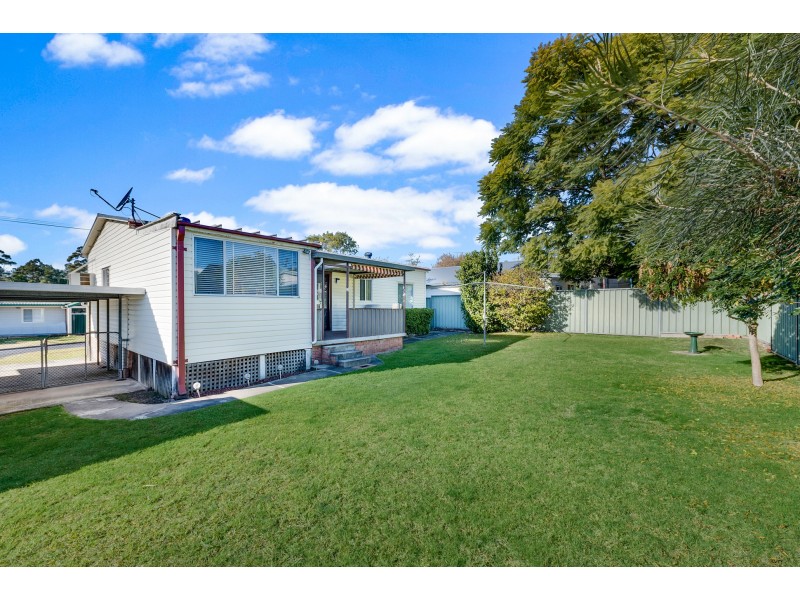 9 First Street, Warragamba NSW 2752