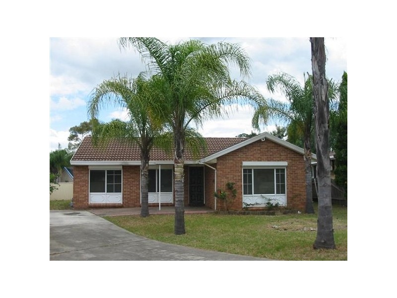 3 Zuni Close, Bossley Park NSW 2176