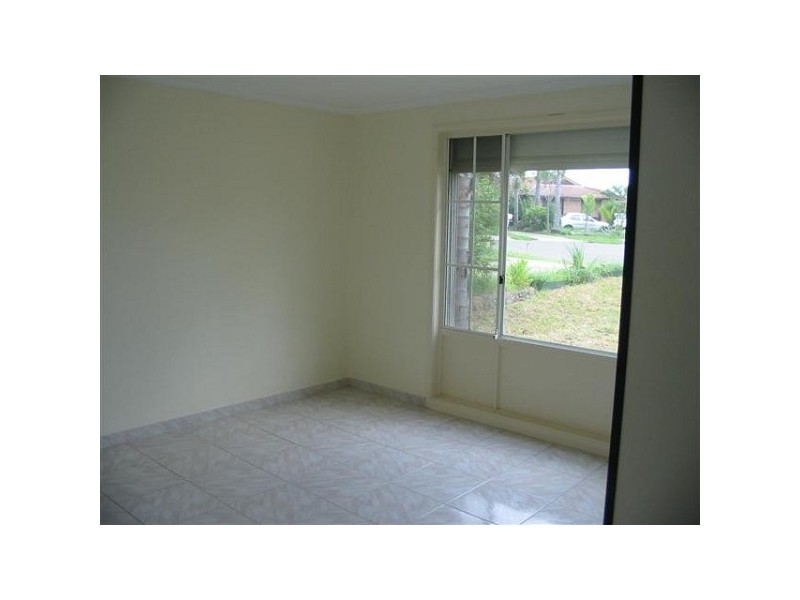 3 Zuni Close, Bossley Park NSW 2176