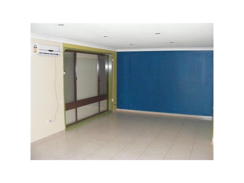 6 FUCHSIA PLACE, Bossley Park NSW 2176