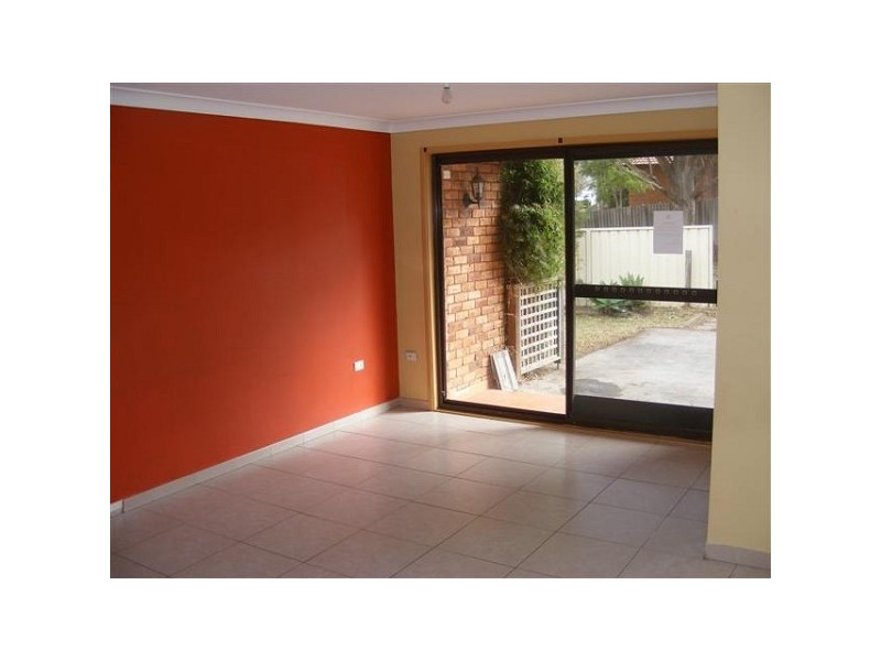 6 FUCHSIA PLACE, Bossley Park NSW 2176