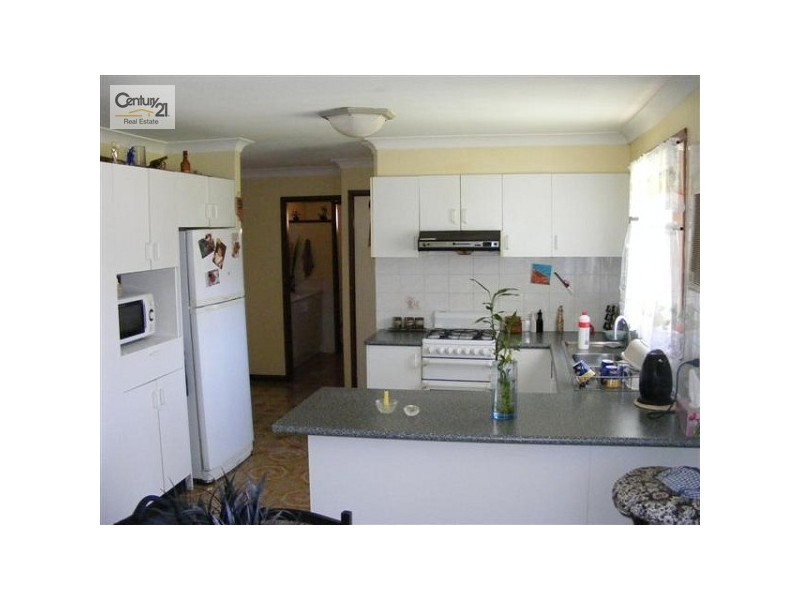 Edensor Park NSW 2176