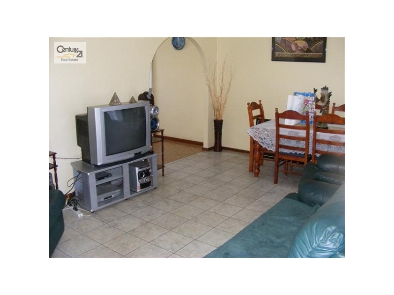 Edensor Park NSW 2176