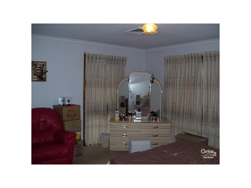 Bossley Park NSW 2176