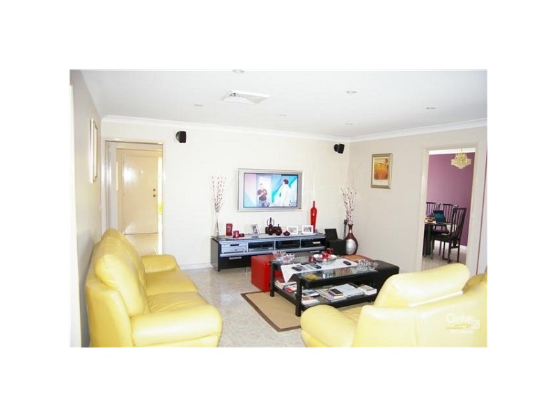 Greenfield Park NSW 2176