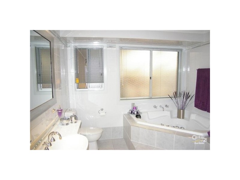 Greenfield Park NSW 2176