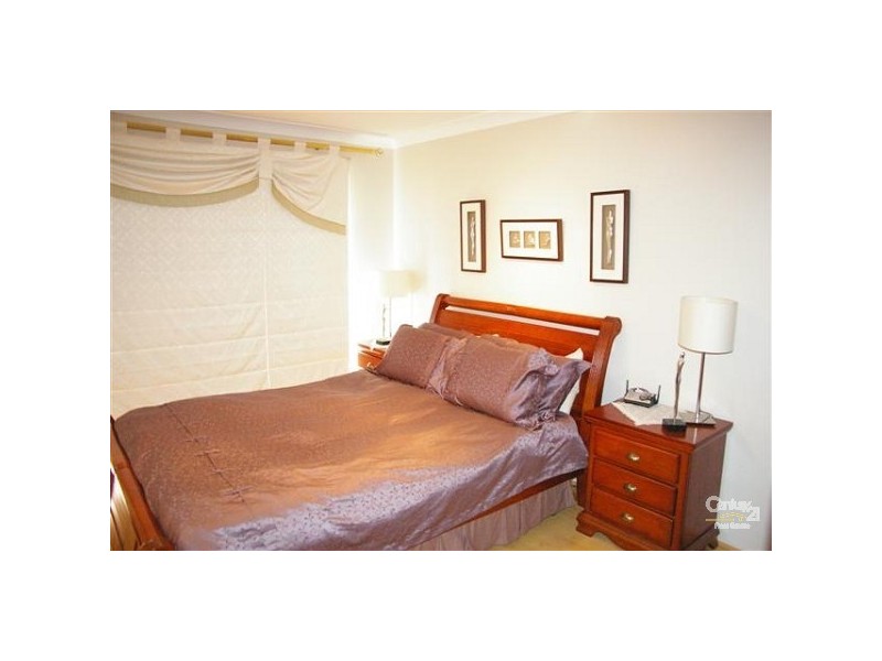 Greenfield Park NSW 2176