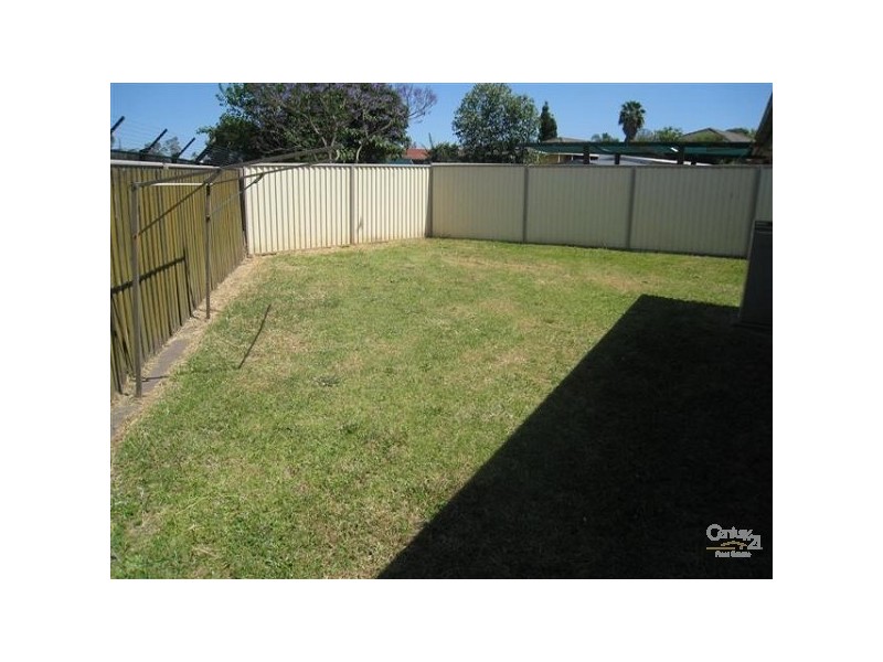 7/16 Benghazi Street, Bossley Park NSW 2176