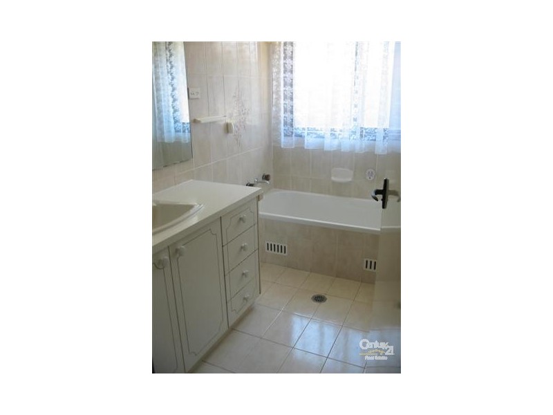 Fairfield West NSW 2165