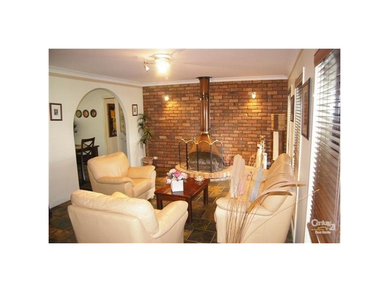 4 Teak Close, Bossley Park NSW 2176