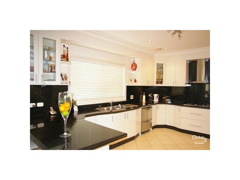 3 Thorpe Place, Abbotsbury NSW 2176