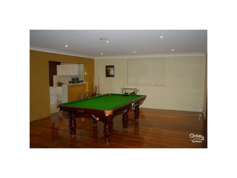 7 Yass Close, Bossley Park NSW 2176