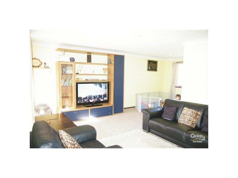 8 Kosciusko Street, Bossley Park NSW 2176