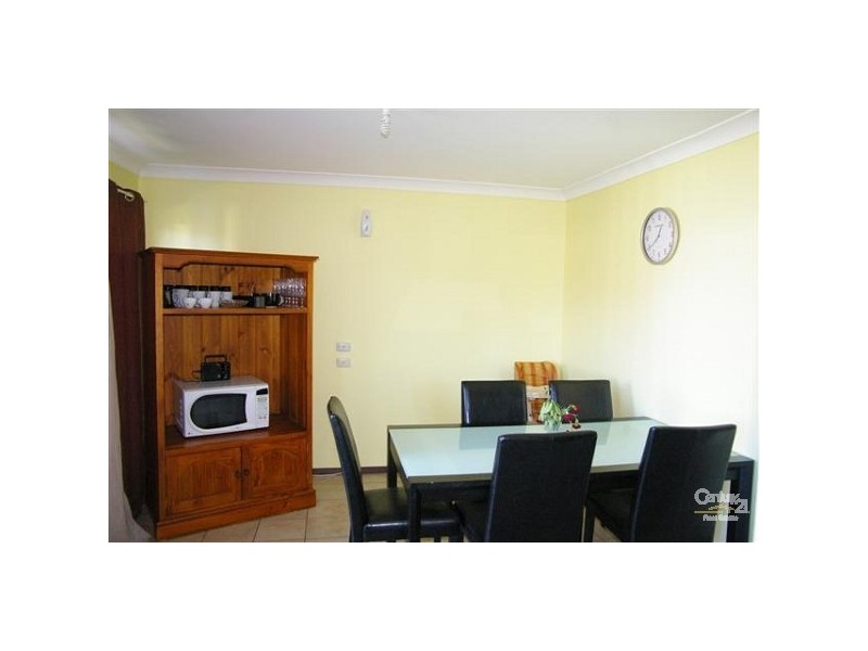 8 Kosciusko Street, Bossley Park NSW 2176