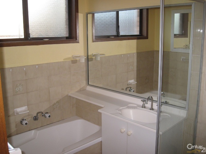 Greenfield Park NSW 2176