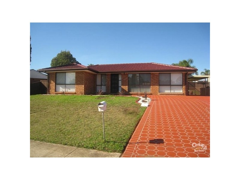 8 Castlereagh Street, Bossley Park NSW 2176