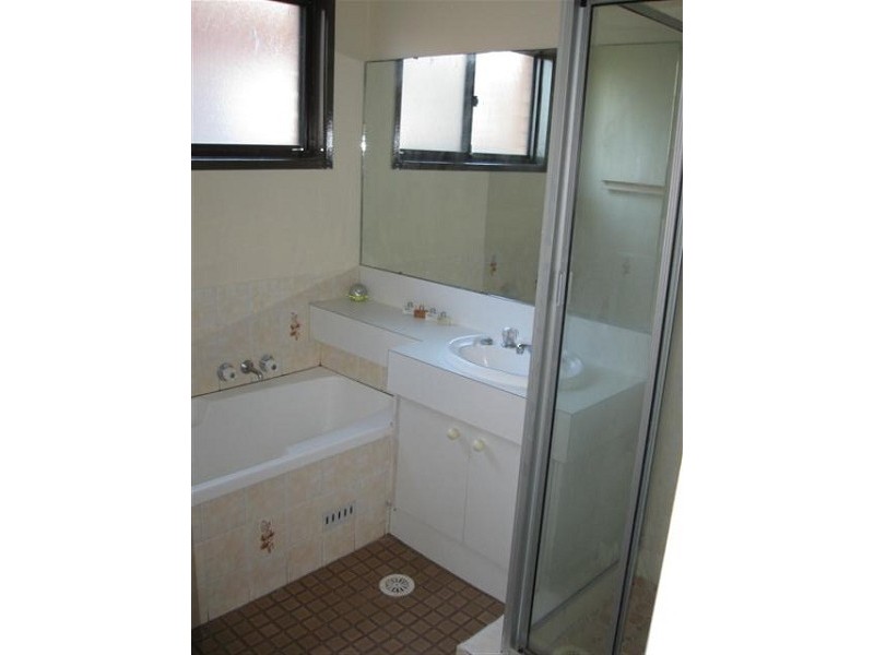 2 Penfold Place, Edensor Park NSW 2176
