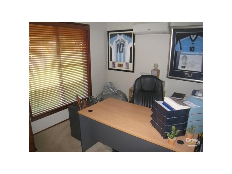 49 Bettong Crescent, Bossley Park NSW 2176