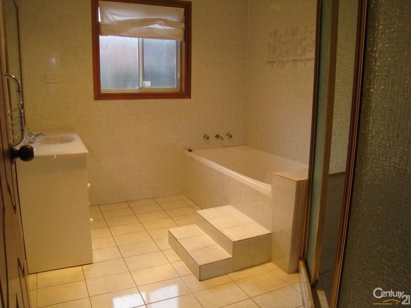 Bossley Park NSW 2176