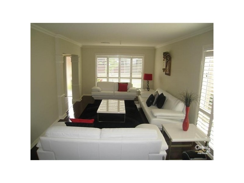 9 Holbrook Street, Bossley Park NSW 2176