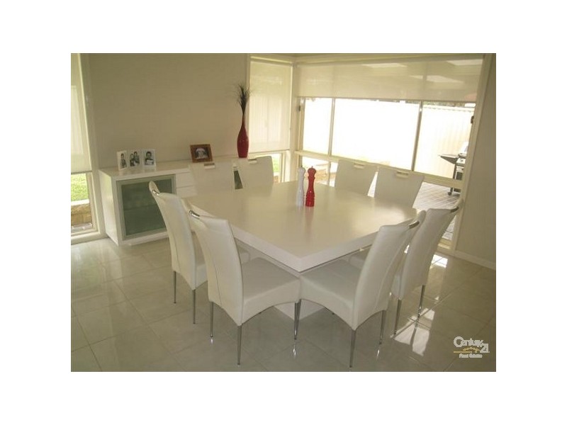 9 Holbrook Street, Bossley Park NSW 2176