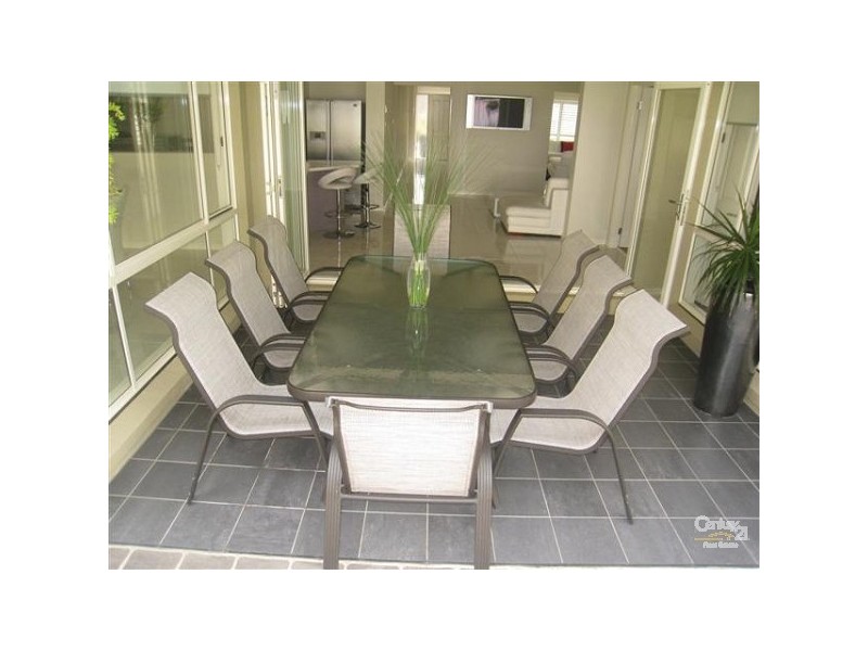 9 Holbrook Street, Bossley Park NSW 2176