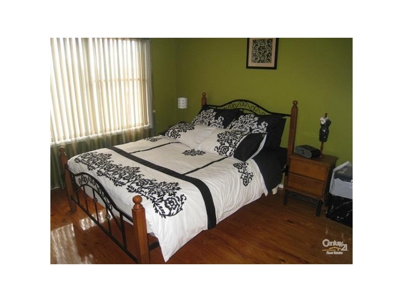 2 Woodman Place, Abbotsbury NSW 2176